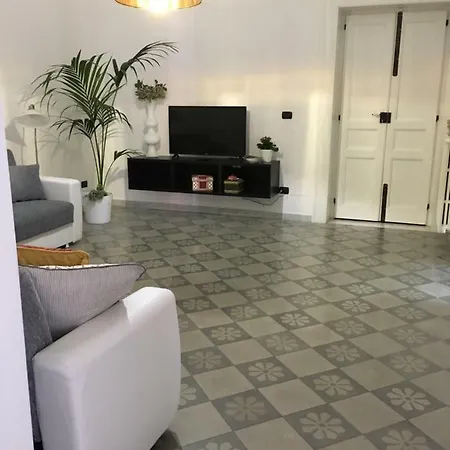 Lägenhet Maison Flores